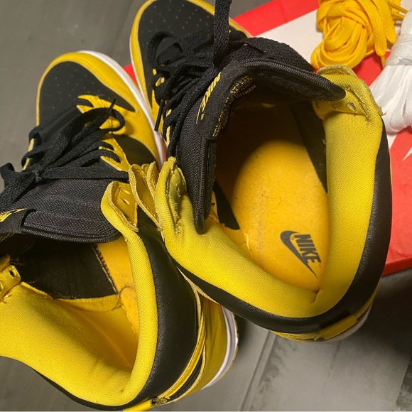 Nike Dunk High “Iowa” - Picture 6 of 7